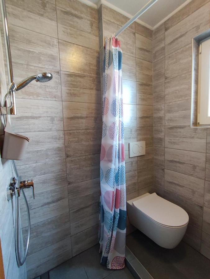 Zidanica-Vineyard Cottage Jakse Semic Esterno foto