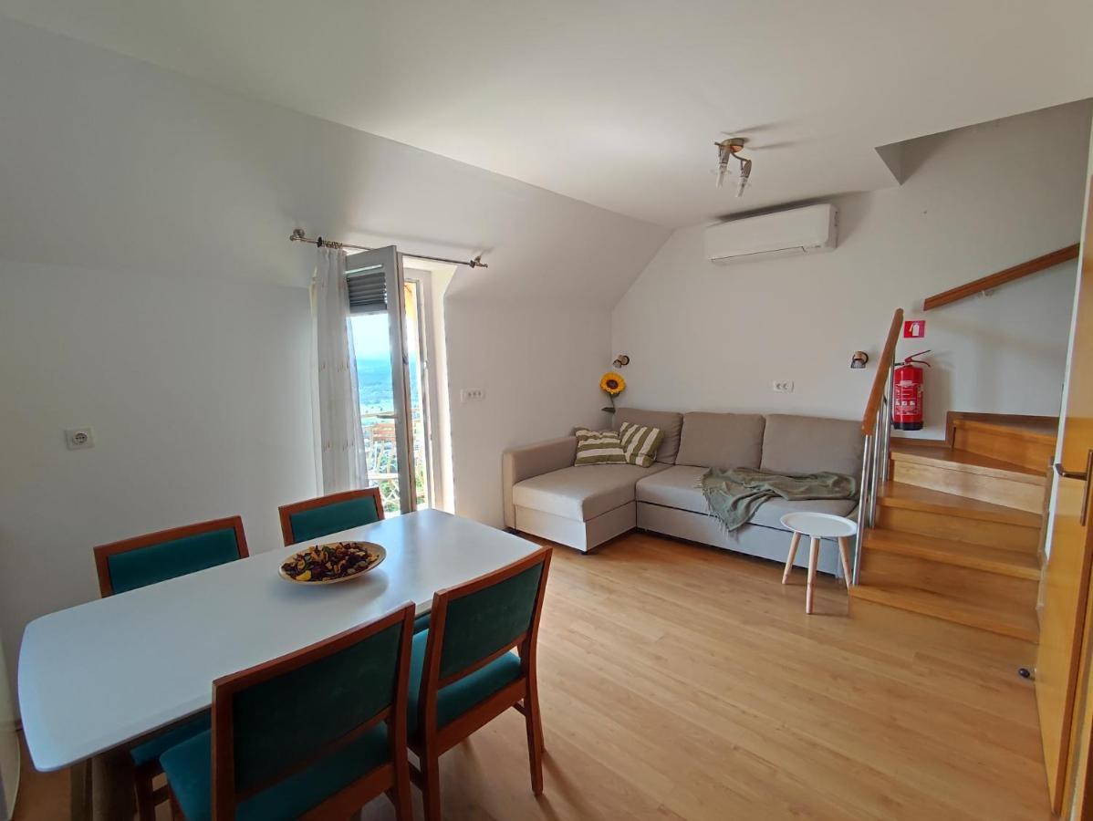 Zidanica-Vineyard Cottage Jakse Semic Esterno foto